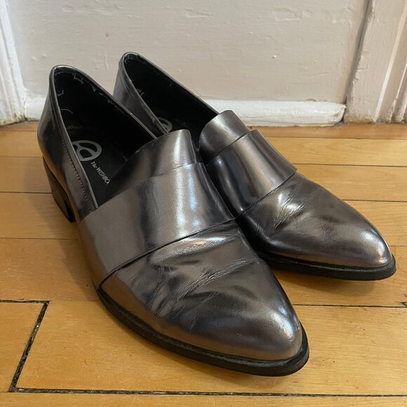 Silver Loafer/Oxford Shoes - Picture 1 of 10